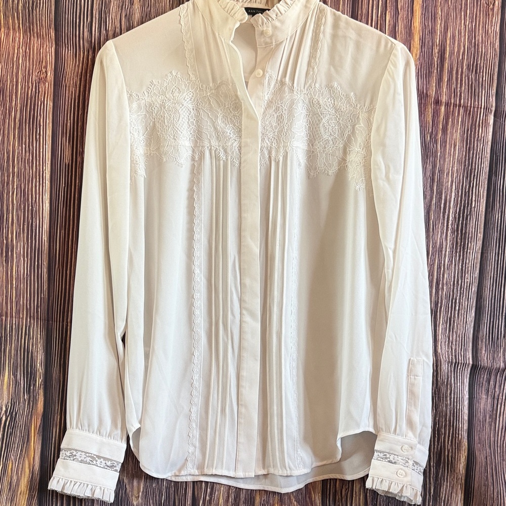 Ann Taylor Elegant Women's Cream Lace Yoke Button-Front Blouse